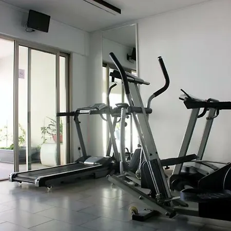 3b Luxury Seafront W/ Pool &gym - Finikoudes Beach Appartamento Larnaca