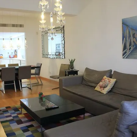 3b Luxury Seafront W/ Pool &gym - Finikoudes Beach * Larnaca
