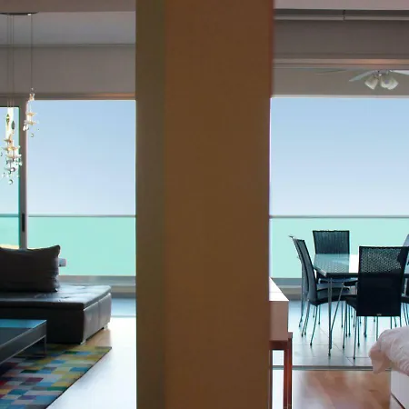 3b Luxury Seafront W/ Pool &gym - Finikoudes Beach